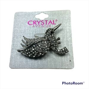 NWT Crystal Avenue hummingbird rhinestone pin